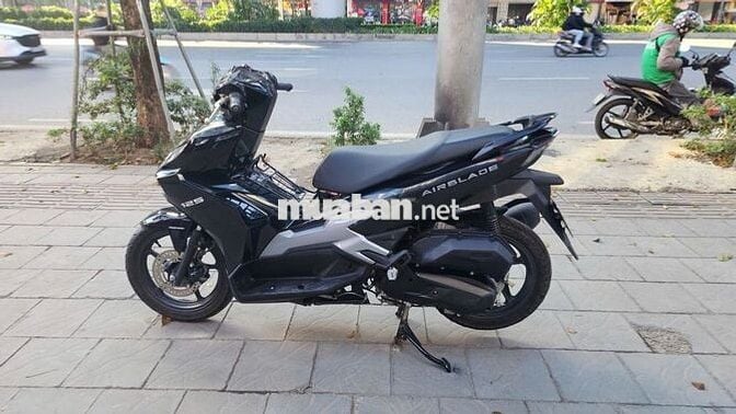 Honda Air Blade 125 Đen bóng 2024