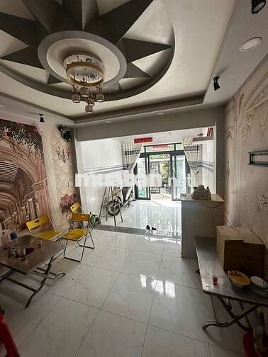 Nhà 5 tầng hẽm 4m ngay chợ bùi minh trực p5 q8 DT 4x15m 5 tầng