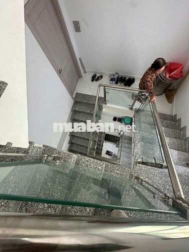 Nhà 5 tầng hẽm 4m ngay chợ bùi minh trực p5 q8 DT 4x15m 5 tầng