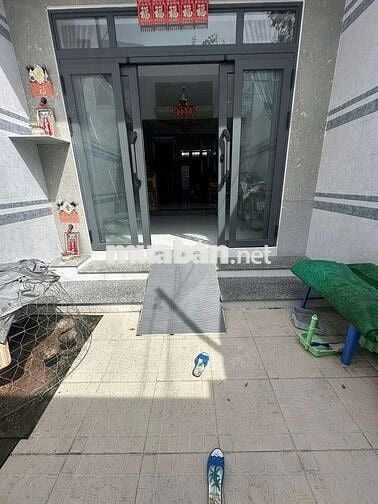 Nhà 5 tầng hẽm 4m ngay chợ bùi minh trực p5 q8 DT 4x15m 5 tầng