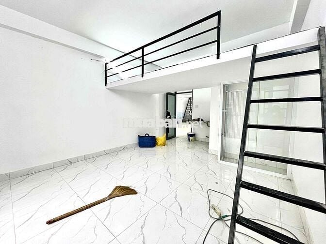 KIOT MỚI XÂY RỘNG 30m2 NGAY HƯƠNG LỘ 2 - BV BÌNH TÂN