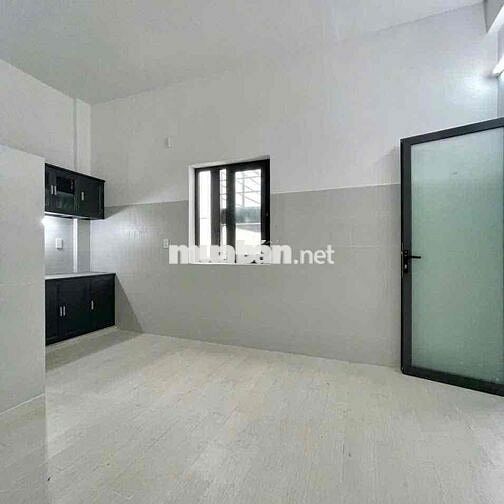 Cho Thuê Phòng Rộng 30m2 Mới 100% Ngay Nơ Trang Long