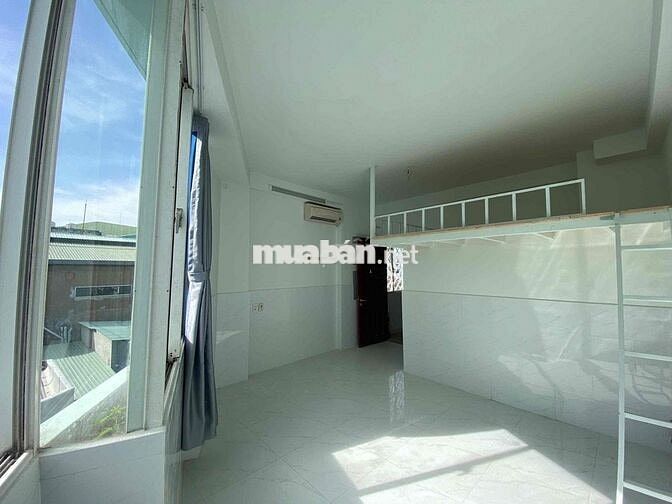 CHO THUÊ GÁC CỬA SỔ TRỜI GẦN NGÃ TƯ BẢY HIỀN - QUẬN 10 - UEH