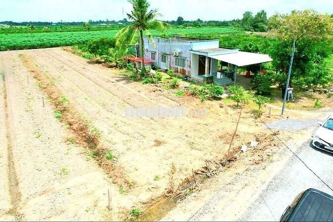 Chỉ 999tr sở hữu 1000m2 đất vườn View Kênh chuyển thổ