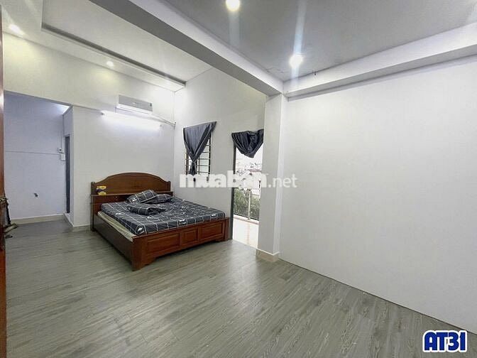 Phòng nội thất ban công thoáng gần bệnh viện Hồng Đức