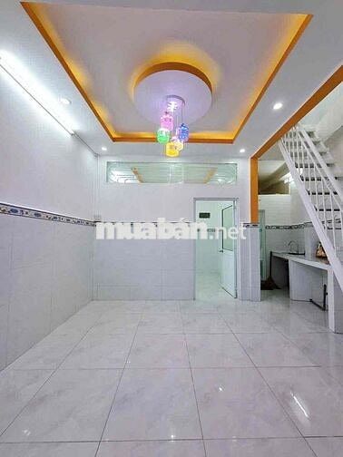 NHÀ 3 PHÒNG NGỦ (HOÀN CÔNG) HẺM 4 CMT8 GẦN VINCOM HÙNG VƯƠNG