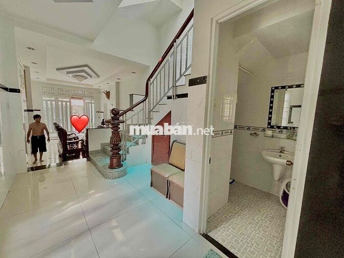 CHÍNH CHỦ CHO THUÊ NHÀ NGUYÊN CĂN ĐẸP - 4 PN 6WC 2 ST GẦN CHỢ TÂN BÌNH