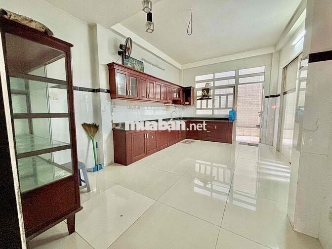 CHÍNH CHỦ CHO THUÊ NHÀ NGUYÊN CĂN ĐẸP - 4 PN 6WC 2 ST GẦN CHỢ TÂN BÌNH