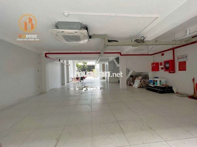 CHO THUÊ TÒA NHÀ VĂN PHÒNG ĐƯỜNG LÊ TRUNG NGHĨA P12, Q.TÂN BÌNH (K300)