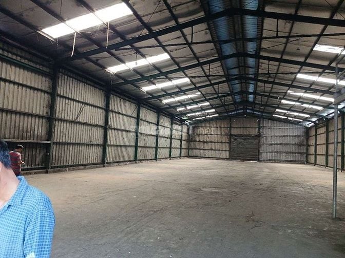 Cho thuê nhà xưởng 1200m2 vừa hết hợp đồng tại ngã ba đông quang 