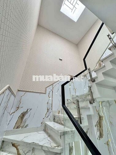 Bán nhà sổ hồng riêng nhà mới đường Thạnh Xuân 43