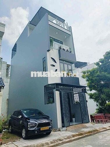 Nhà 1 trệt 2 lầu Sân thượng . Thiết kế đẹp hiện đại . Sổ HC đầy đủ..