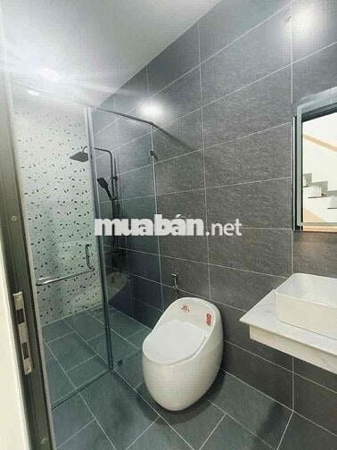 Nhà 1 trệt 2 lầu Sân thượng . Thiết kế đẹp hiện đại . Sổ HC đầy đủ..