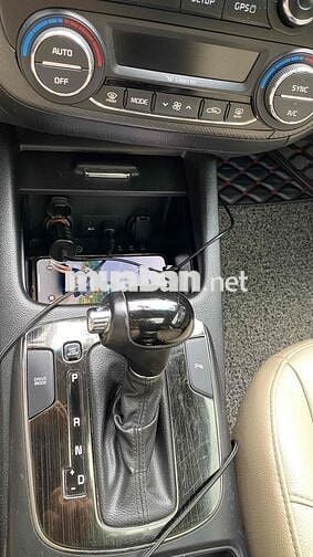 Kia Cerato 2018 2.0 AT Premium - 90 km