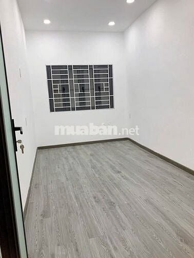 Cho thuê nhà nguyên căn 1trệt 2 lầu 2 phòng ngủ 1 phòng khách 3 toilet