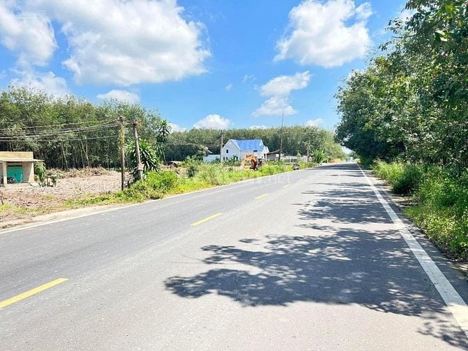 RẺ 2sổ(50x43=2.049) Nhựa 14m,trung Tâm đắc địa, lõi kcn nhà máy đông, 