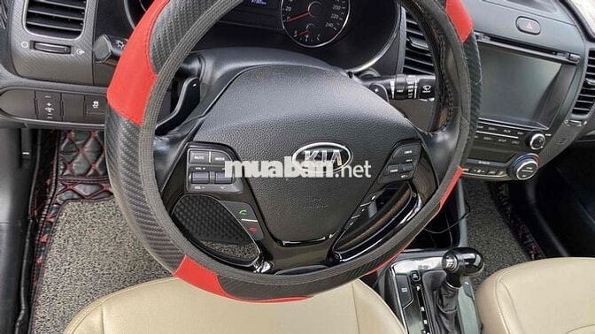 Kia Cerato 2018 2.0 AT Premium - 90 km