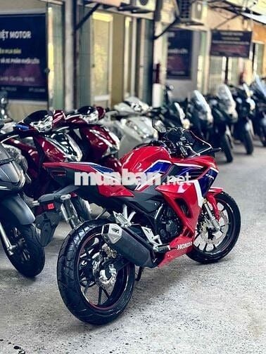 Honda CBR 150R 2021 Đỏ Trắng Xanh