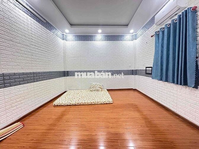 Nhà hẻm xe hơi quang trung p12 gần emart Phan huy ích