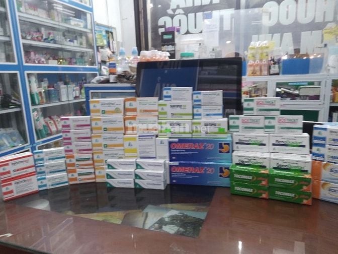 Sang nhượng nhà thuốc tư nhân 5 năm Phú diễn 2 tầng mặt tiền 4 mét