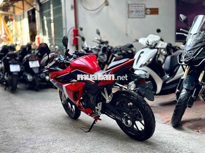Honda CBR 150R 2021 Đỏ Trắng Xanh