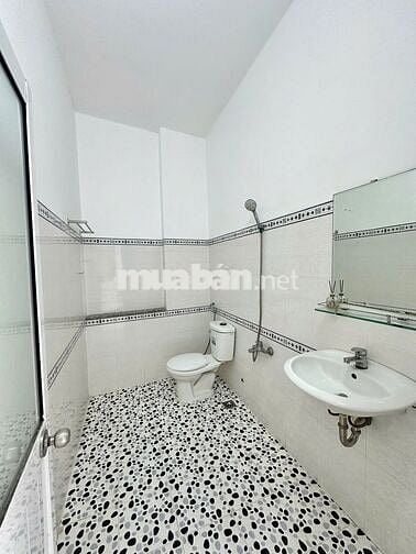 Cho thuê nhà trục chính hẻm trần hoàng na gần cv lưu hữu phước 6 triệu