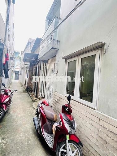 NHÀ SỔ HỒNG RIÊNG LẦU TRỆT đường Nguyễn Hiền vô gần trường Lê Quý Đôn