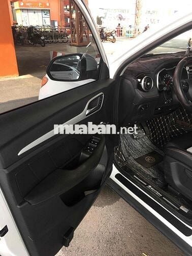 MG ZS 2023 STD 10000 km Trắng