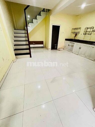 NHÀ SỔ HỒNG RIÊNG LẦU TRỆT đường Nguyễn Hiền vô gần trường Lê Quý Đôn