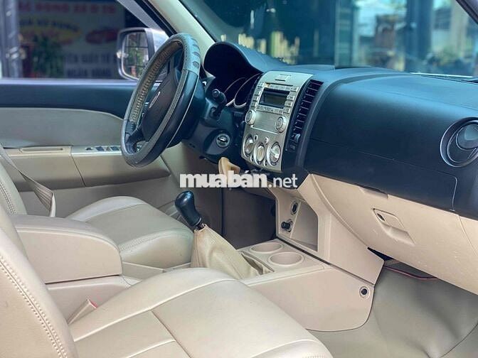 Ford Everest 2008 2.5L 4x2 MT - 130000 km