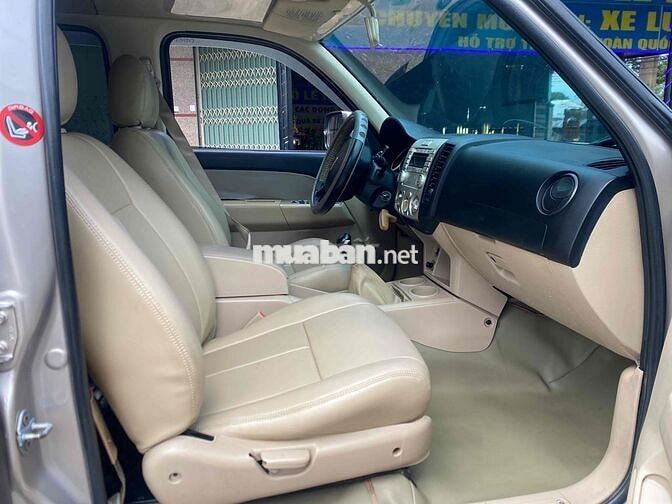 Ford Everest 2008 2.5L 4x2 MT - 130000 km