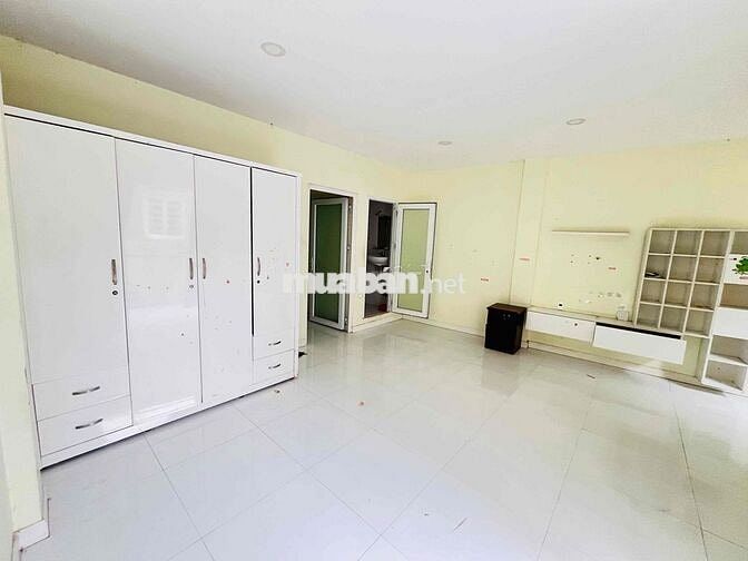 NHÀ SỔ HỒNG RIÊNG LẦU TRỆT đường Nguyễn Hiền vô gần trường Lê Quý Đôn