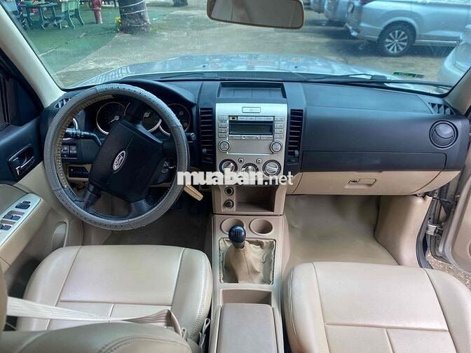 Ford Everest 2008 2.5L 4x2 MT - 130000 km