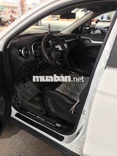 MG ZS 2023 STD 10000 km Trắng