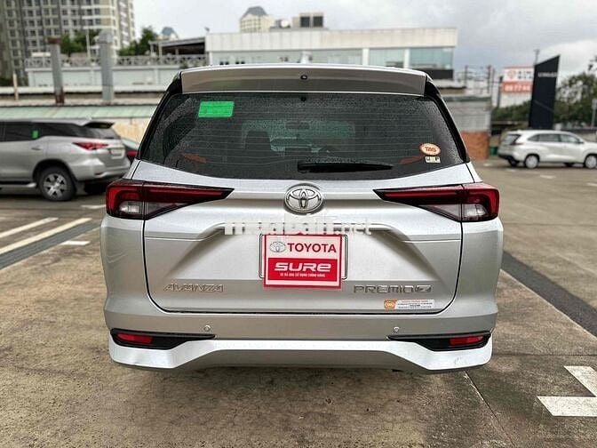 Toyota Avanza Premio 2023 Bạc 7c tự động