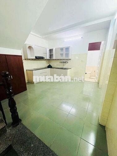 Nhà thuê Âu Cơ. Quận Tân Phú (3pn, 2wc) hẻm ba gác. Dtsd 128m2