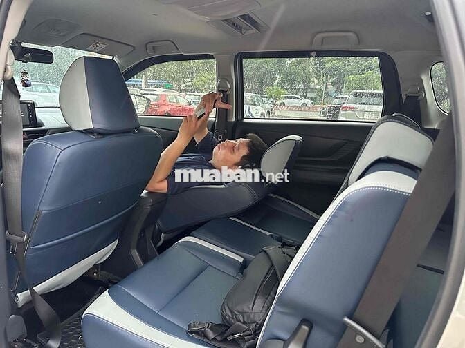 Toyota Avanza Premio 2023 Bạc 7c tự động