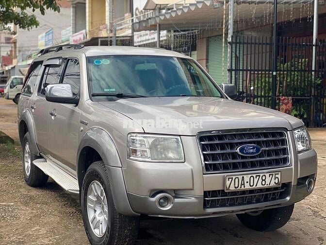 Ford Everest 2008 2.5L 4x2 MT - 130000 km