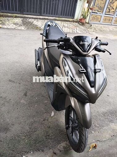 Honda Vario 150cc màu Nâu