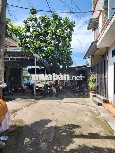 BÁN ĐẤT TẶNG 3 CĂN NHÀ C4 ĐS 10 LINH XUÂN 180M2 CHỈ 5.8 TỶ TL