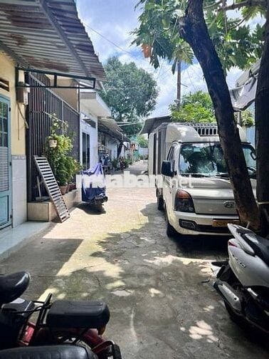 BÁN ĐẤT TẶNG 3 CĂN NHÀ C4 ĐS 10 LINH XUÂN 180M2 CHỈ 5.8 TỶ TL