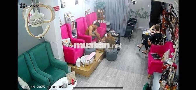 “Sang tiệm nail gội full đồ, mặt bằng đẹp, cần sang gấp”
