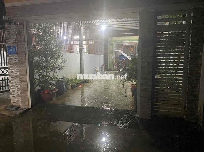 chính chủ cần bán nhà sổ riêng xây kiên cố