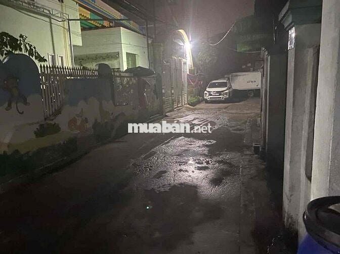 chính chủ cần bán nhà sổ riêng xây kiên cố