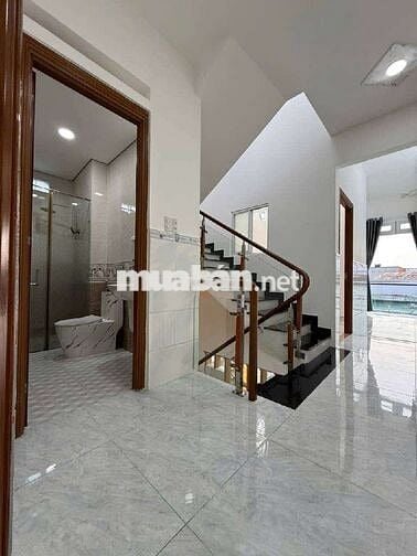 NHÀ MẶT TIỀN NHỰA THÔNG BÀ ĐIỂM GẦN PHAN VĂN HỚN CHỢ ĐẠI HẢI