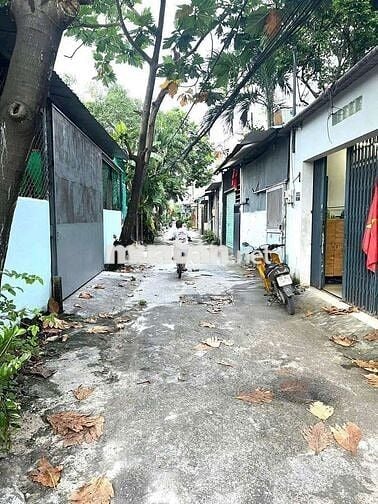 Bán nhà sổ hồng chung đất thổ cư đường xe hơi