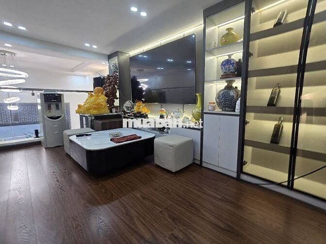 KĐT Đền Lừ nhà đẹp 46m x5T thang máy, giá cực hợp lý,chủ nhà thiện chí