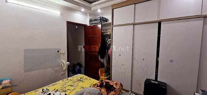 Bán Nhà Xã Đàn Đống Đa 36m 5 tầng 6 ngủ Ngõ đều Rộng 3m 130m Ra Phố 