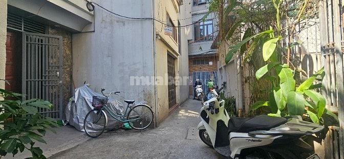 Bán Nhà Xã Đàn Đống Đa 36m 5 tầng 6 ngủ Ngõ đều Rộng 3m 130m Ra Phố 