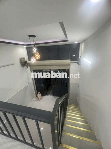 Bán nhà sổ hồng chung đất thổ cư đường xe hơi